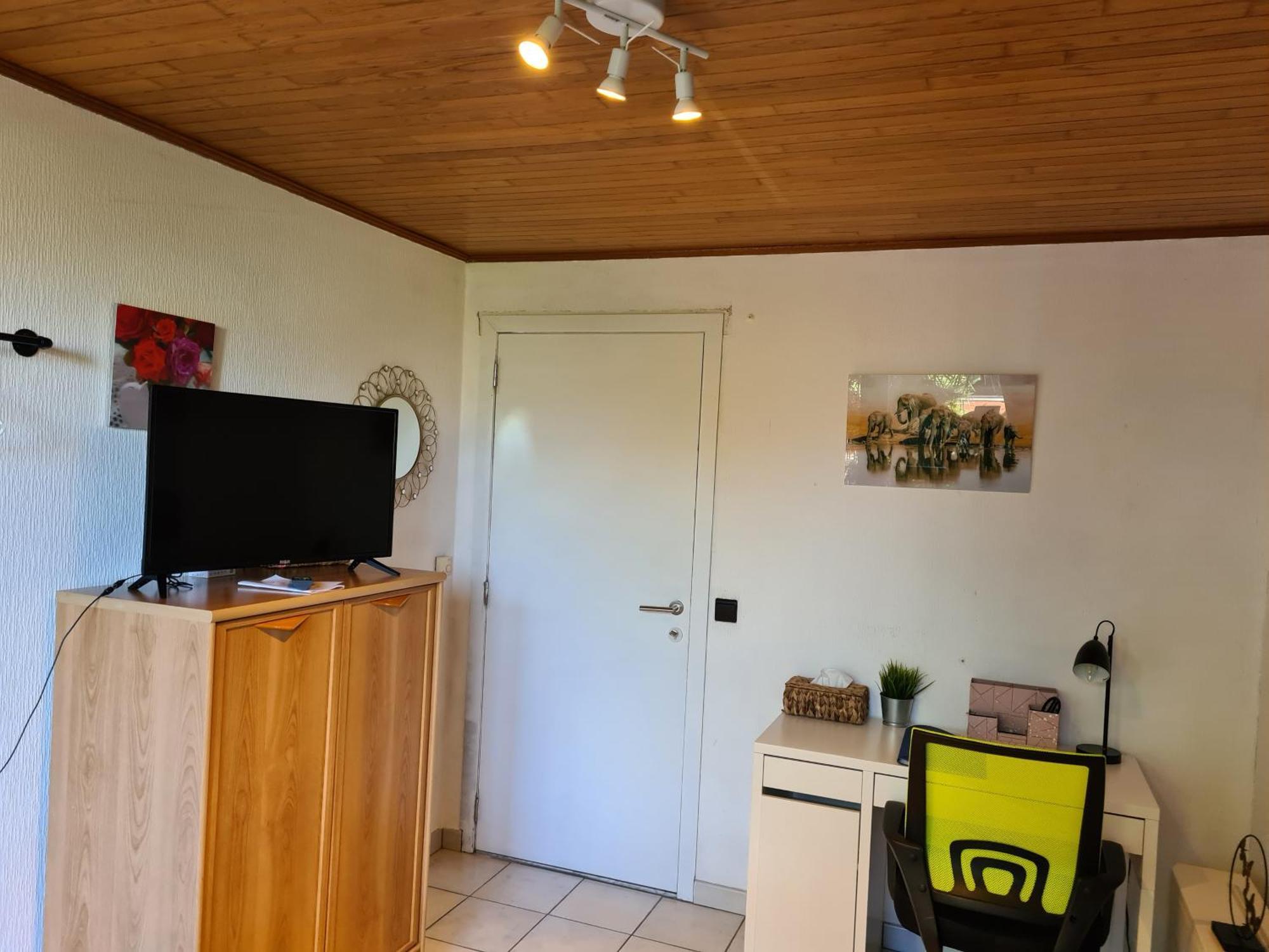 Homestay Gent-Merelbeke Self Check-In Service Melle الغرفة الصورة